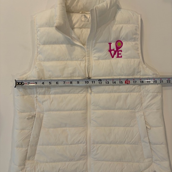 32 Degrees Tennis Custom LOVE White Sleeveless Puffer Vest Large Zipped Pockets - Picture 5 of 14